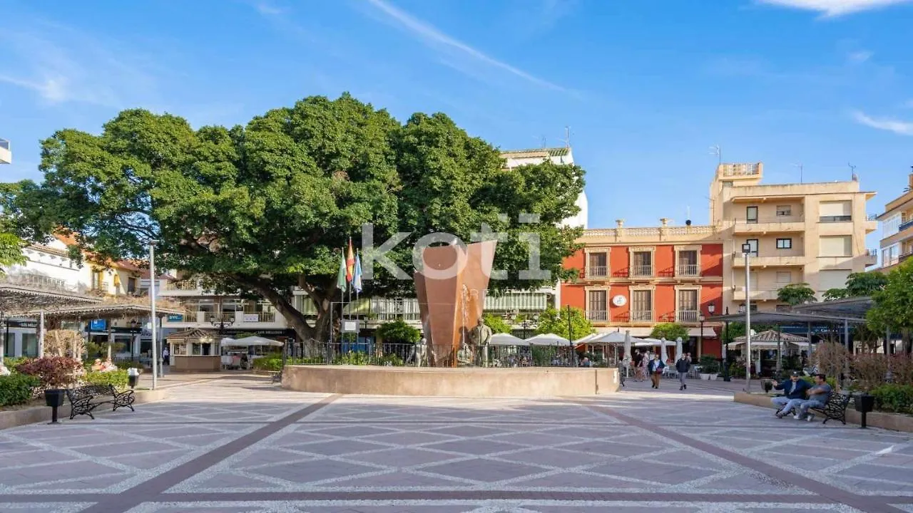 Koti Rentals - Plaza Chinorros Fuengirola Apartment