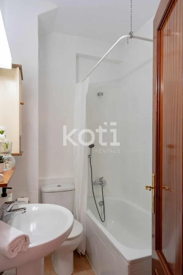 Koti Rentals - Plaza Chinorros Fuengirola Apartment